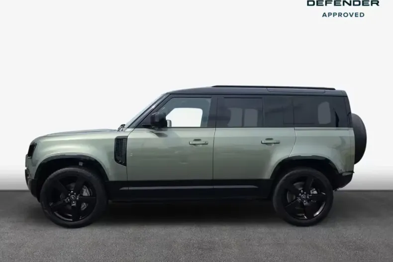 Land Rover Defender din 2026 cu 7.800 km - oferta LAN213880 - foto 3