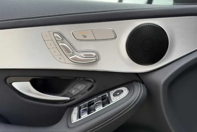 Mercedes-Benz GLC 200 (Clasa GLC) din 2021 cu 85.000 km - oferta MER213886 - foto 19