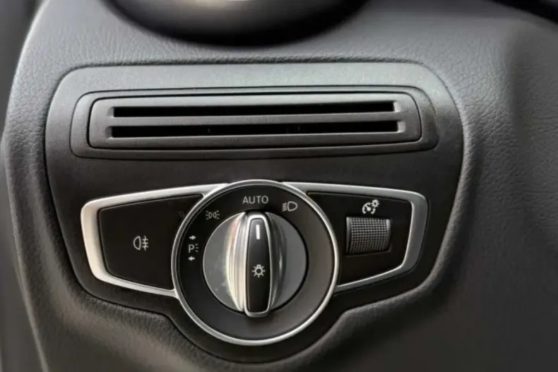 Mercedes-Benz GLC 200 (Clasa GLC) din 2021 cu 85.000 km - oferta MER213886 - foto 24