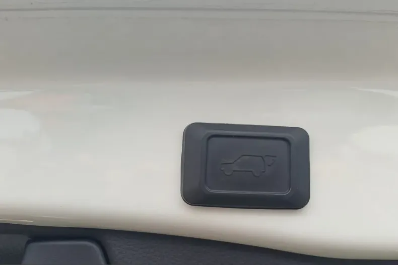Toyota RAV4 din 2022 cu 80.238 km - oferta TOY213887 - foto 7