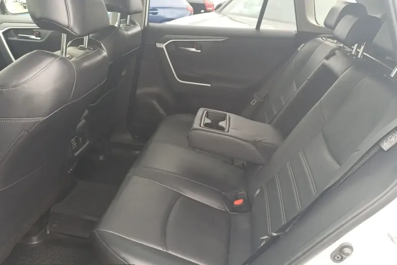 Toyota RAV4 din 2022 cu 80.238 km - oferta TOY213887 - foto 9