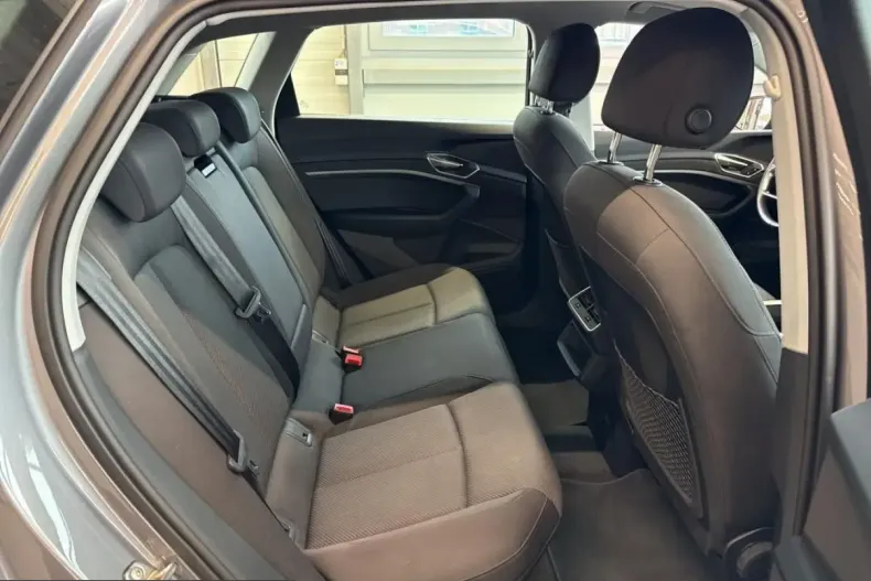 Audi e-tron din 2022 cu 45.000 km - oferta AUD213893 - foto 6