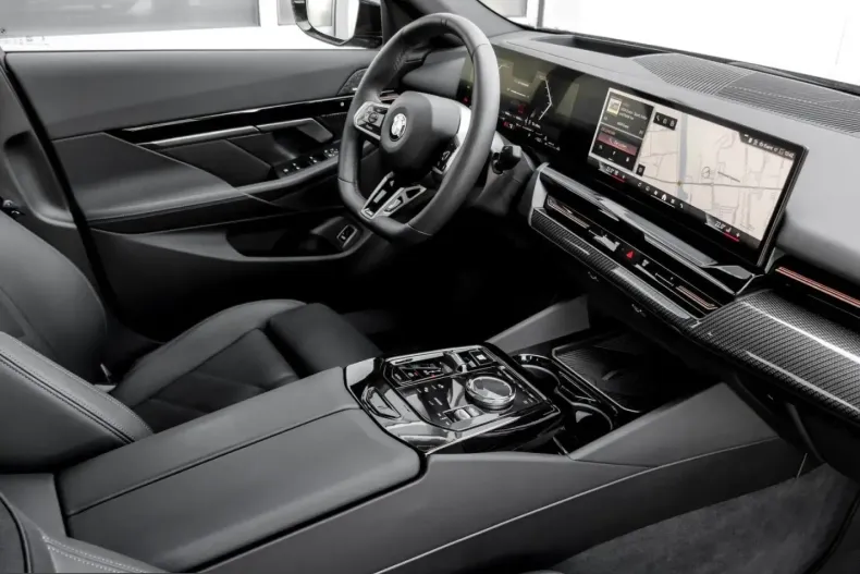 BMW 520 (Seria 5) din 2025 cu 24.990 km - oferta BMW213914 - foto 2
