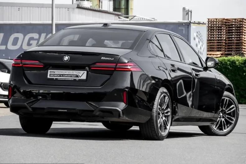 BMW 520 (Seria 5) din 2025 cu 24.990 km - oferta BMW213914 - foto 3