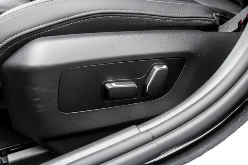 BMW 520 (Seria 5) din 2025 cu 24.990 km - oferta BMW213914 - foto 13