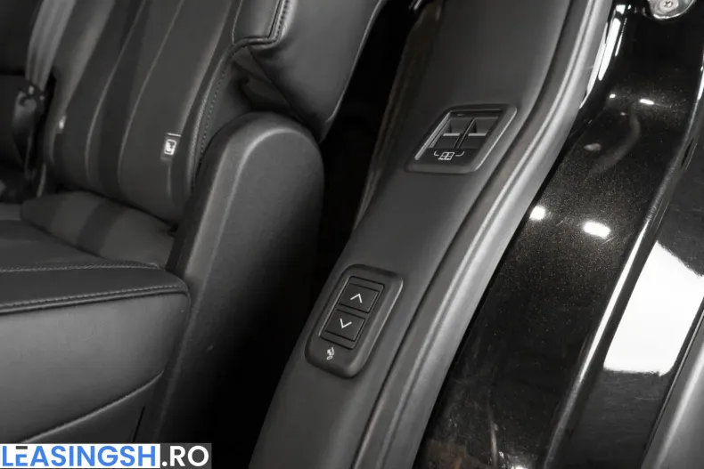 Land Rover Range Rover din 2023 cu 33.000 km - oferta LAN213917 - foto 12