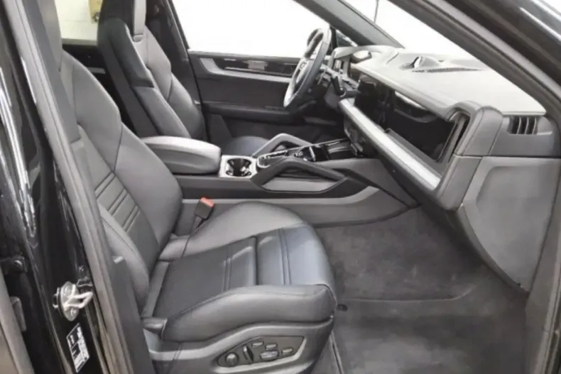 Porsche Cayenne din 2024 cu 16.150 km - oferta POR213936 - foto 2