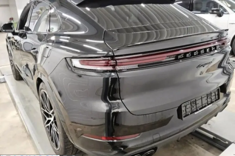 Porsche Cayenne din 2024 cu 16.150 km - oferta POR213936 - foto 6
