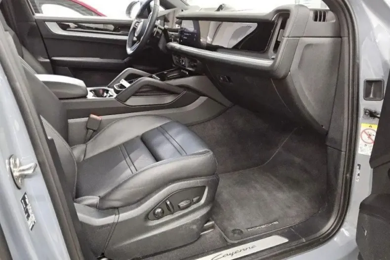 Porsche Cayenne din 2024 cu 23.650 km - oferta POR213937 - foto 6