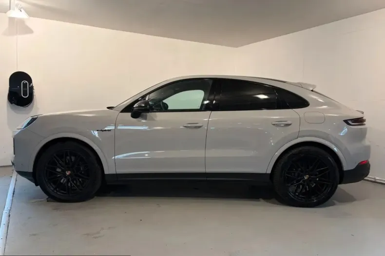 Porsche Cayenne din 2023 cu 34.000 km - oferta POR213938 - foto 2