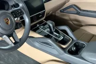 Porsche Cayenne din 2023 cu 83.289 km - oferta POR213945 - foto 8