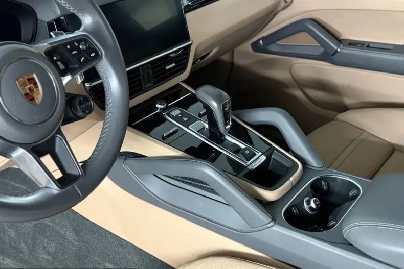 Porsche Cayenne din 2023 cu 83.289 km - oferta POR213945 - foto 8