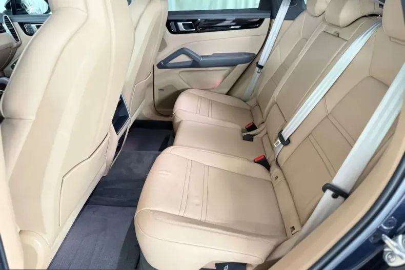 Porsche Cayenne din 2023 cu 83.289 km - oferta POR213945 - foto 15