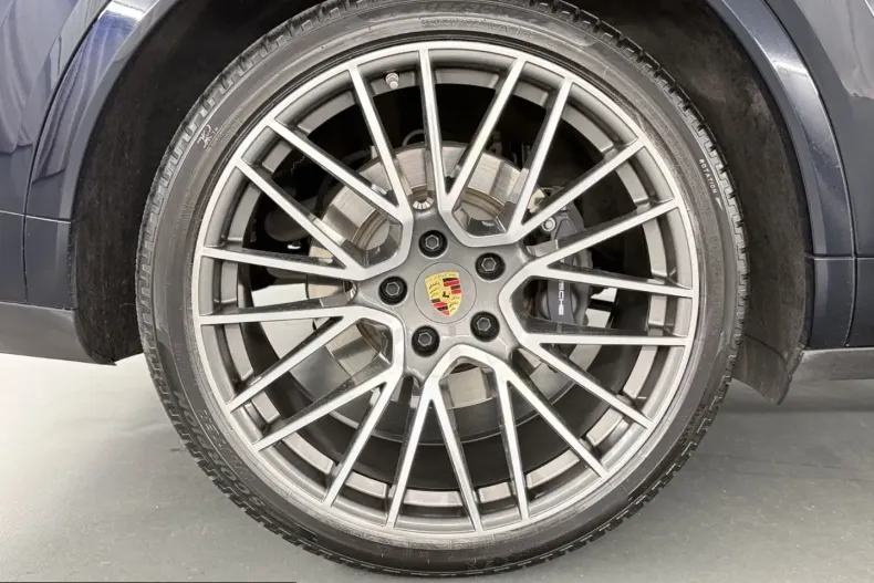 Porsche Cayenne din 2023 cu 83.289 km - oferta POR213945 - foto 36
