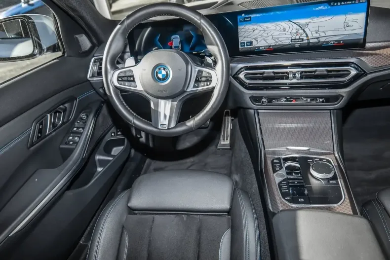 BMW 330 (Seria 3) din 2024 cu 22.400 km - oferta BMW213956 - foto 8
