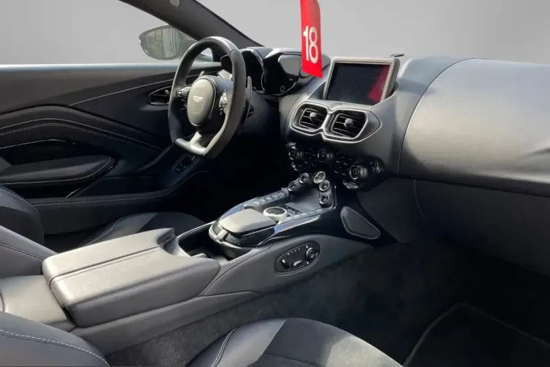 Aston Martin V8 Vantage din 2023 cu 16.200 km - oferta AST213962 - foto 13
