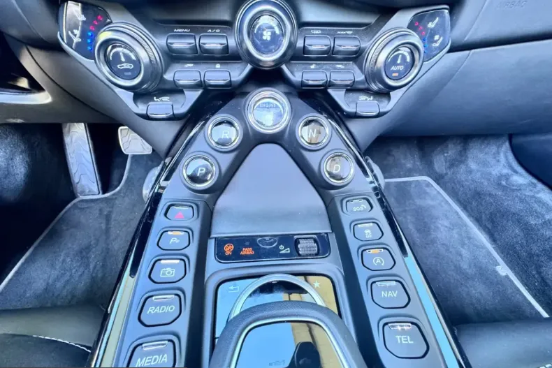 Aston Martin V8 Vantage din 2022 cu 24.900 km - oferta AST213966 - foto 10