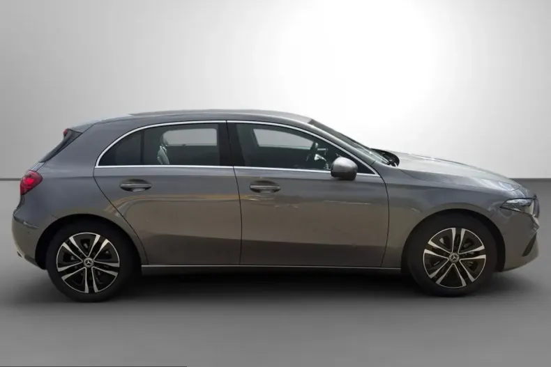 Mercedes-Benz A 200 (Clasa A) din 2025 cu 4.995 km - oferta MER213967 - foto 8