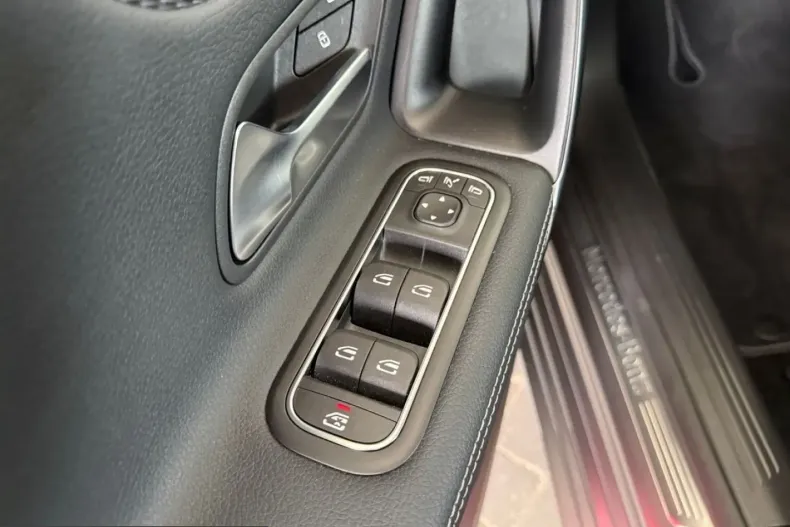 Mercedes-Benz A 200 (Clasa A) din 2025 cu 4.995 km - oferta MER213967 - foto 25