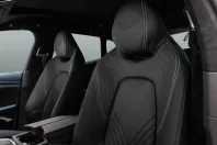 Aston Martin DBX din 2025 cu 15.000 km - oferta AST213976 - foto 14