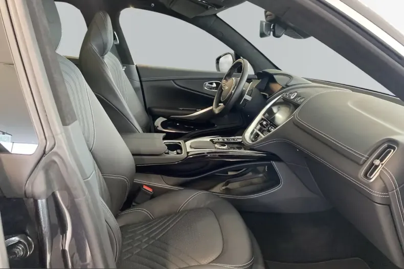 Aston Martin DBX din 2024 cu 18.000 km - oferta AST213979 - foto 8