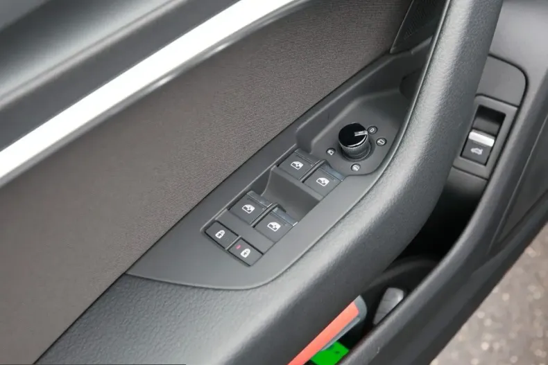 Audi A6 din 2024 cu 3.355 km - oferta AUD213980 - foto 21
