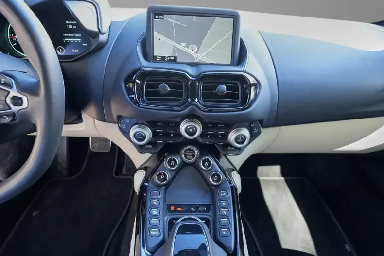 Aston Martin V8 Vantage din 2022 cu 5.138 km - oferta AST213983 - foto 8