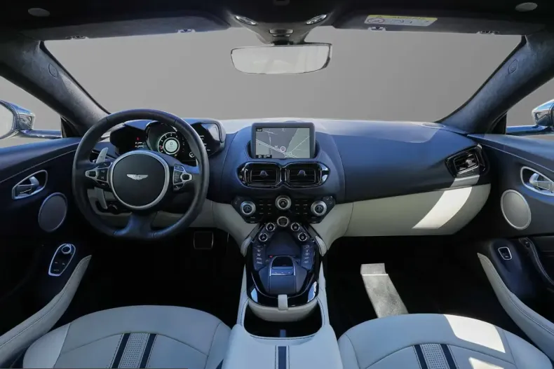 Aston Martin V8 Vantage din 2022 cu 5.138 km - oferta AST213983 - foto 13