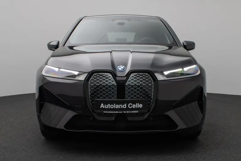 BMW iX din 2024 cu 24.312 km - oferta BMW213986 - foto 1