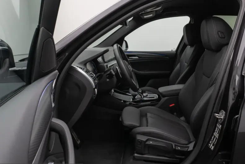 BMW X3 (Seria X) din 2025 cu 15.598 km - oferta BMW213988 - foto 18