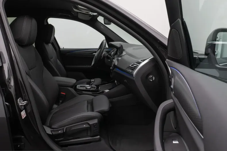 BMW X3 (Seria X) din 2025 cu 15.598 km - oferta BMW213988 - foto 23