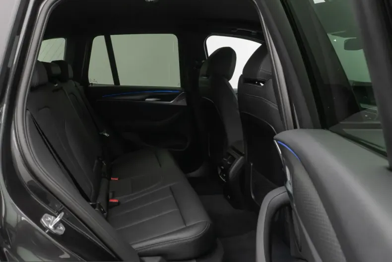 BMW X3 (Seria X) din 2025 cu 15.598 km - oferta BMW213988 - foto 25