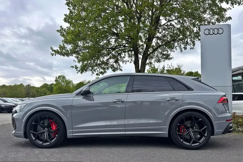 Audi RSQ8 din 2025 cu 6.690 km - oferta AUD213996 - foto 3