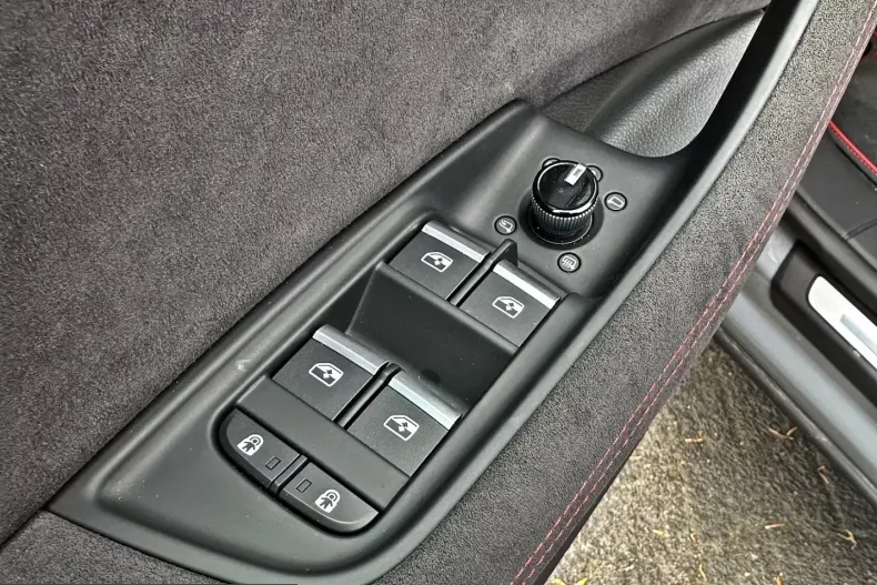 Audi RSQ8 din 2025 cu 6.690 km - oferta AUD213996 - foto 23