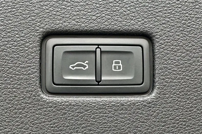 Audi RSQ8 din 2025 cu 6.690 km - oferta AUD213996 - foto 24