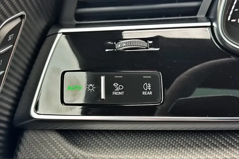 Audi RSQ8 din 2025 cu 6.690 km - oferta AUD213996 - foto 25
