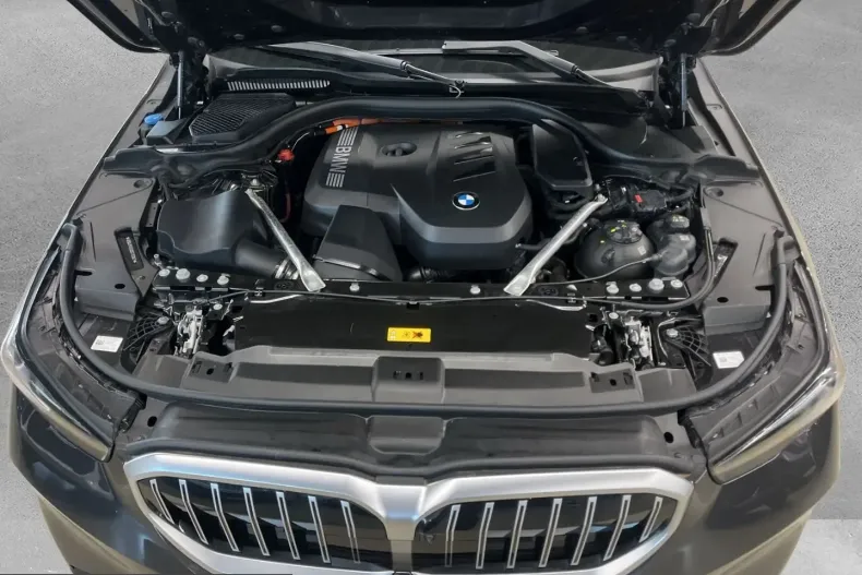 BMW 530 (Seria 5) din 2024 cu 23.095 km - oferta BMW213998 - foto 13