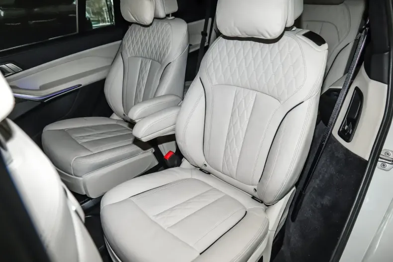 BMW X7 (Seria X) din 2023 cu 32.293 km - oferta BMW214020 - foto 19
