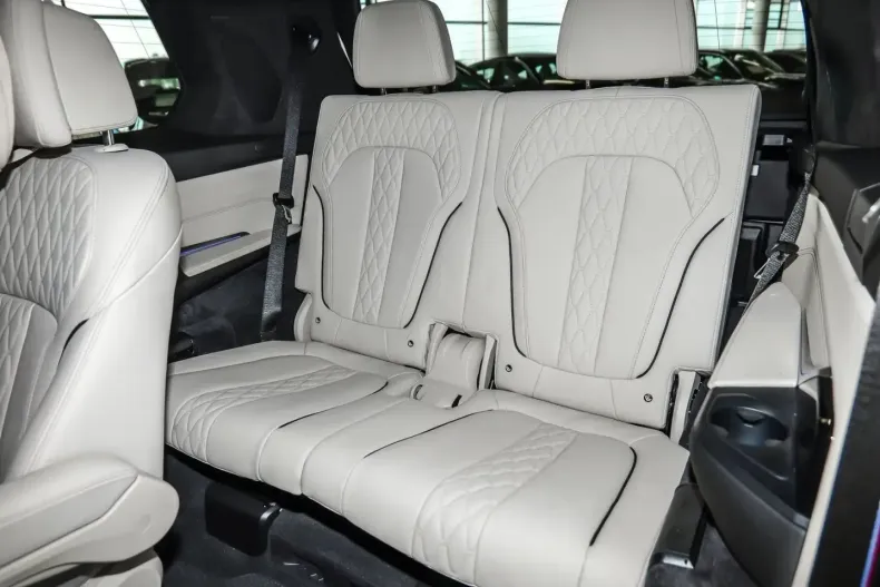 BMW X7 (Seria X) din 2023 cu 32.293 km - oferta BMW214020 - foto 20
