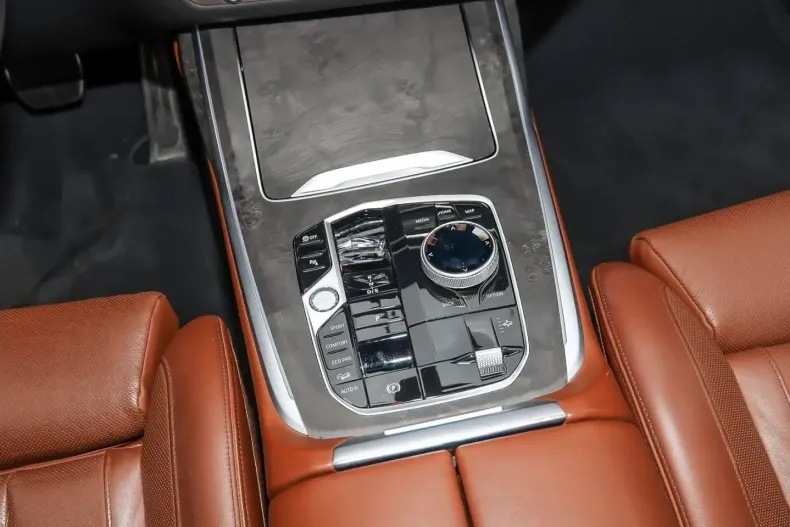 BMW X7 (Seria X) din 2023 cu 88.195 km - oferta BMW214026 - foto 17