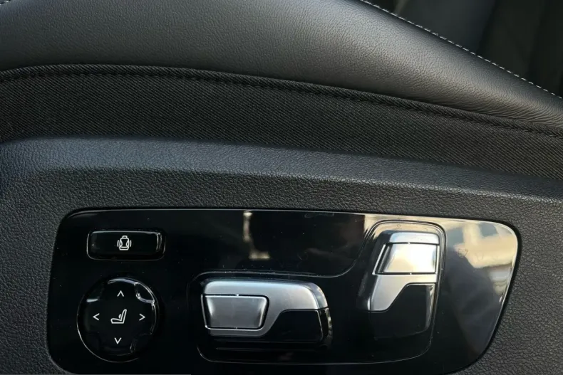 BMW XM (Seria X) din 2023 cu 37.261 km - oferta BMW214036 - foto 7