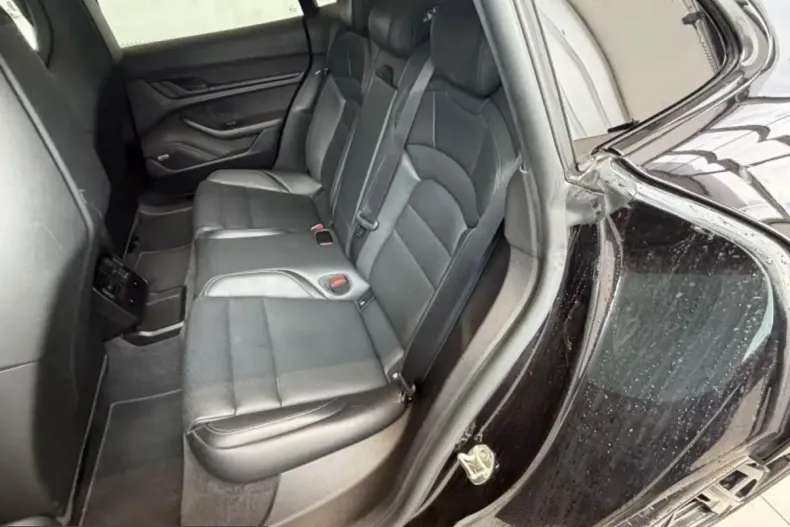 Porsche Taycan din 2022 cu 90.636 km - oferta POR214039 - foto 10