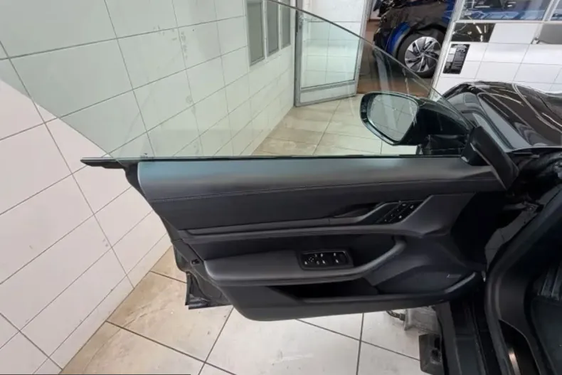 Porsche Taycan din 2022 cu 90.636 km - oferta POR214039 - foto 11