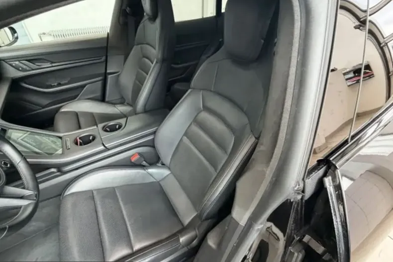 Porsche Taycan din 2022 cu 90.636 km - oferta POR214039 - foto 12