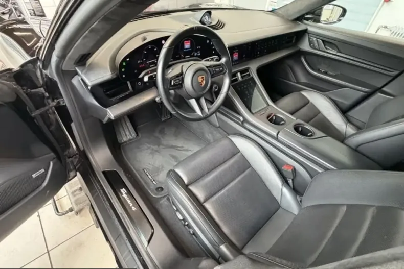 Porsche Taycan din 2022 cu 90.636 km - oferta POR214039 - foto 13