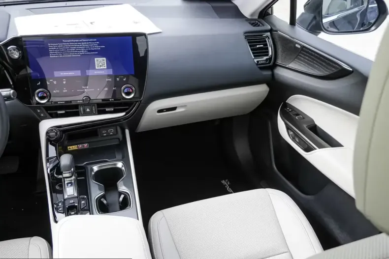 Lexus NX 350h din 2025 cu 10.000 km - oferta LEX214043 - foto 10