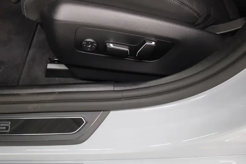 BMW M5 (Seria 5) din 2026 cu 10 km - oferta BMW214047 - foto 9