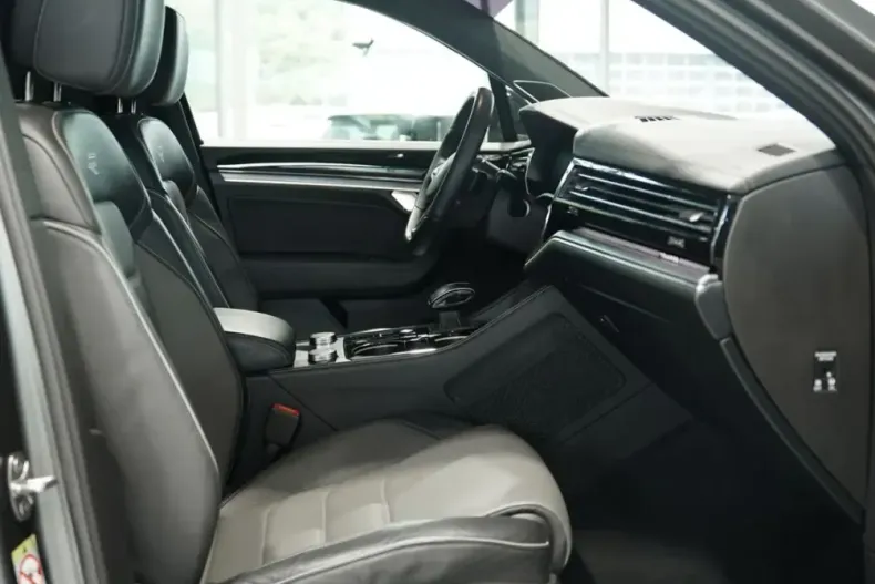 Volkswagen Touareg din 2023 cu 59.000 km - oferta VOL214061 - foto 15