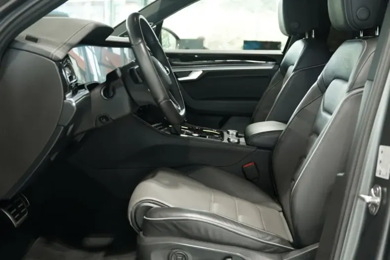 Volkswagen Touareg din 2023 cu 59.000 km - oferta VOL214061 - foto 27