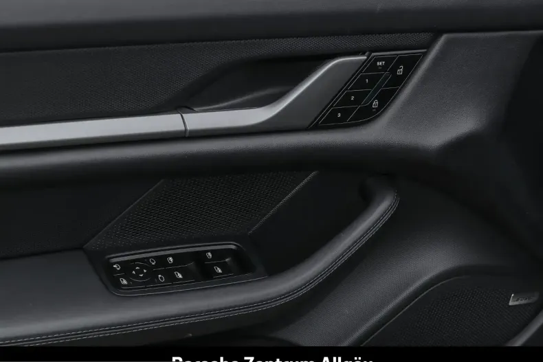 Porsche Taycan din 2024 cu 39.526 km - oferta POR214067 - foto 22